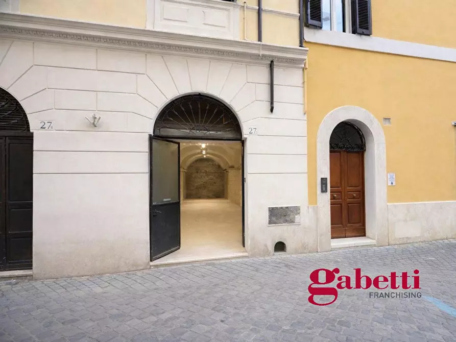 Immagine 8 di Negozio in vendita  in Via Borgo Vittorio, 27 C a Roma