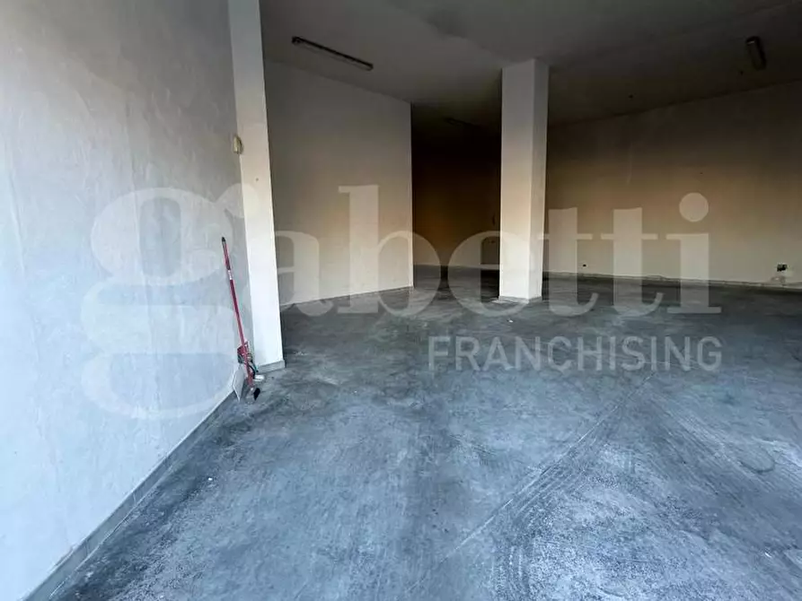 Immagine 3 di Capannone industriale in vendita  in Via Bari a Ostuni