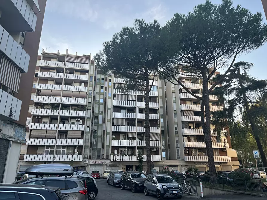 Immagine 2 di Appartamento in vendita  in Via del Forte Tiburtino, 160 a Roma