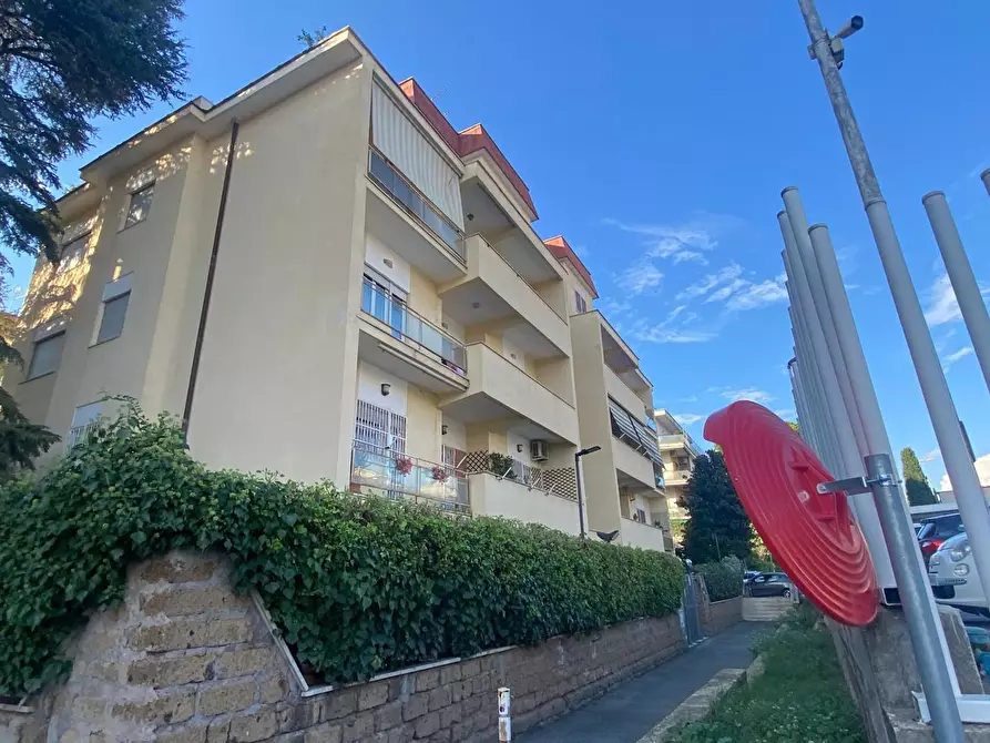 Immagine 1 di Appartamento in affitto  in Via Della Pineta Sacchetti, 100 a Roma