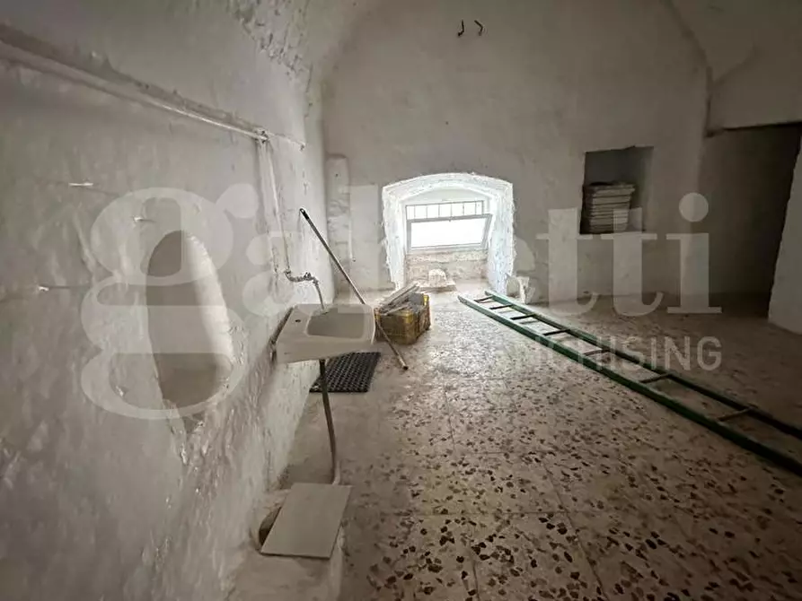 Immagine 45 di Casa indipendente in vendita  in Via Cattedrale a Ostuni