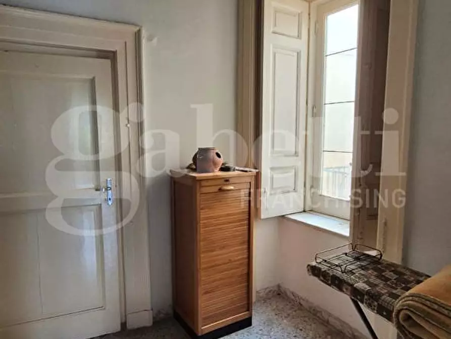 Immagine 13 di Appartamento in vendita  in Corso Umberto I, 94 a Torre Annunziata