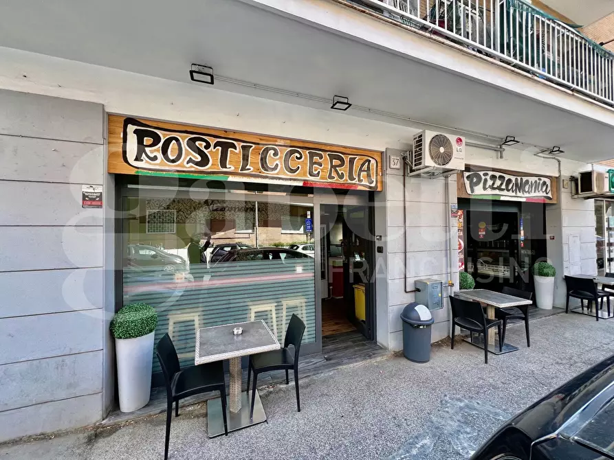 Immagine 38 di Bar / Ristorante in vendita  in Via Antonio Silvani, 37/39 a Roma