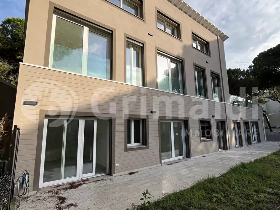 Immagine 3 di Appartamento in vendita  in Viale Vittorio Veneto a Cervia