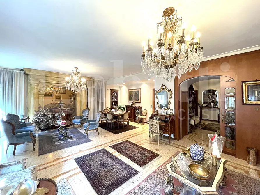 Immagine 3 di Appartamento in vendita  in Via Latina, 45 a Roma