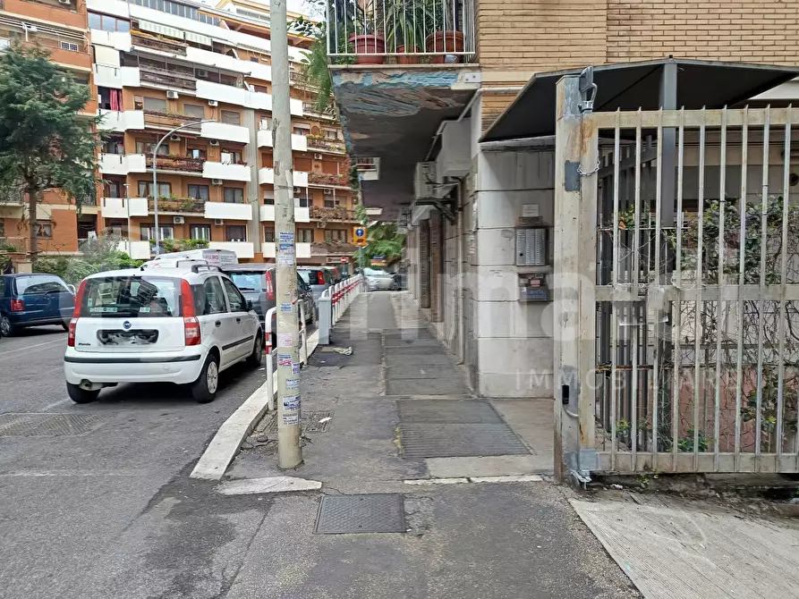 Immagine 22 di Magazzino in vendita  in Via Quinto Novio a Roma