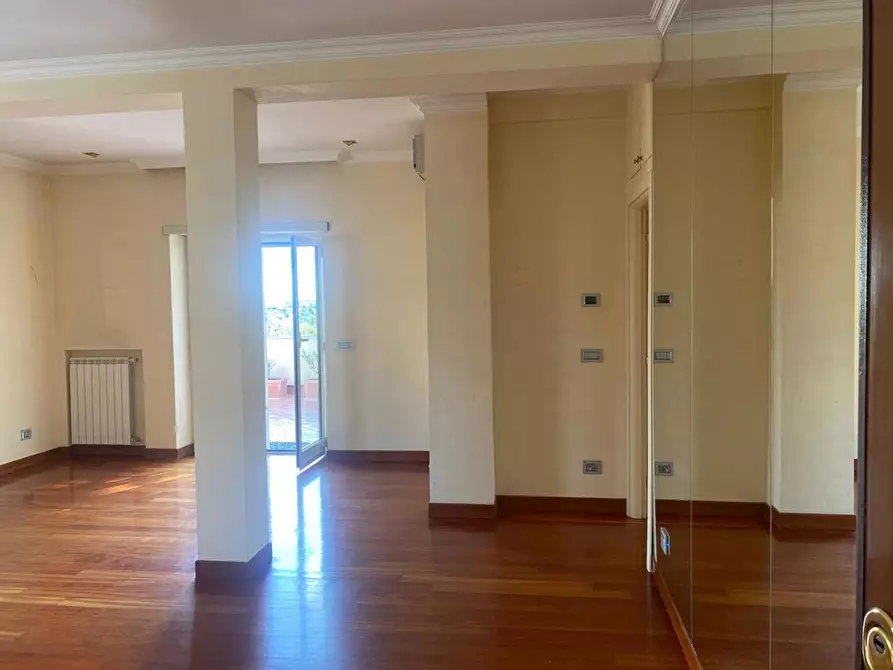 Immagine 18 di Appartamento in affitto  in Via Della Pineta Sacchetti, 100 a Roma