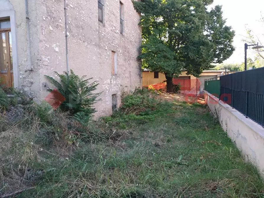 Immagine 2 di Casa indipendente in vendita  in Viale Marconi a Spoleto