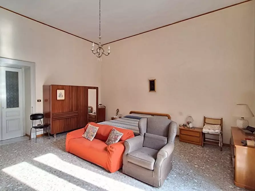 Immagine 10 di Appartamento in vendita  in Corso Umberto I a Napoli