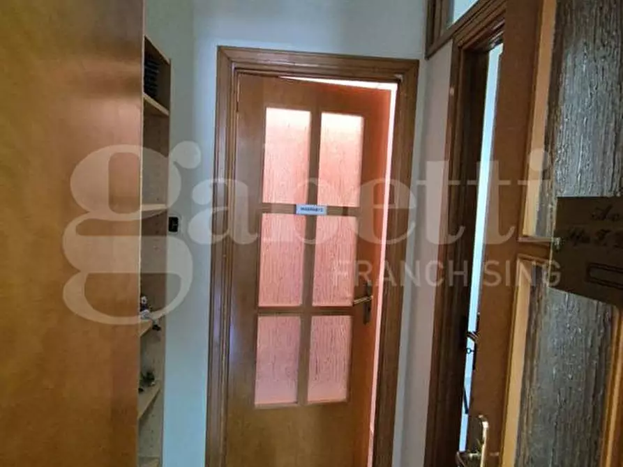 Immagine 15 di Ufficio in vendita  in Via Gambardella, 16 a Torre Annunziata