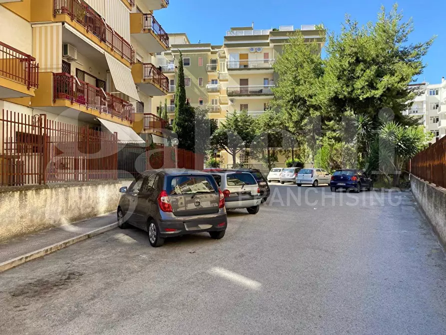 Immagine 2 di Box auto in vendita  in Via Baden Powell a Trani