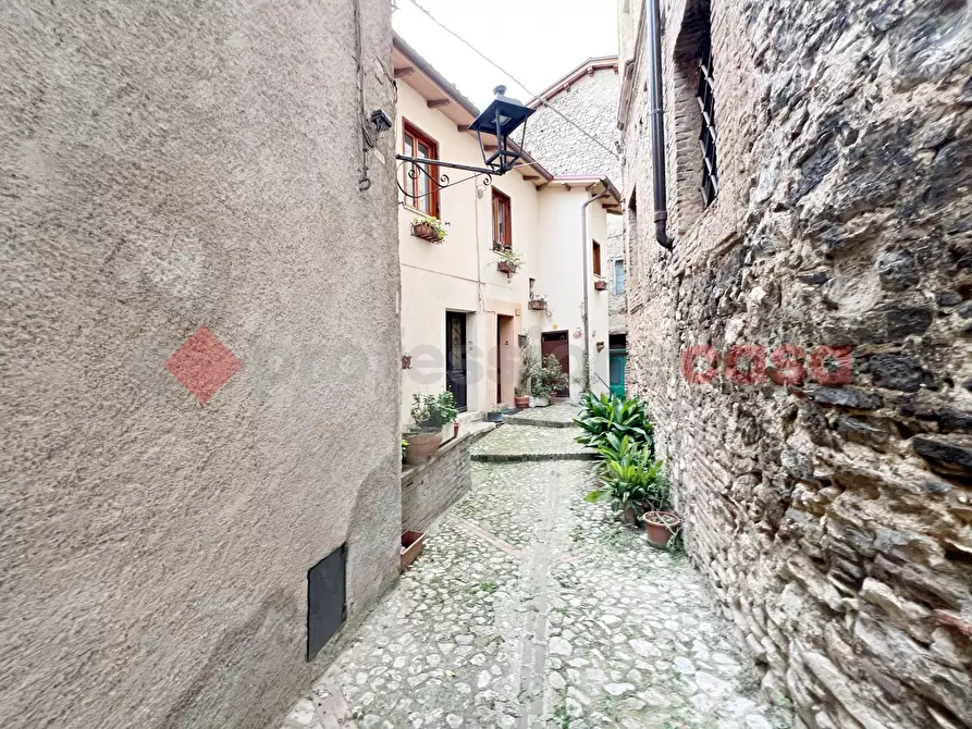 Immagine 27 di Appartamento in vendita  in Via Cavour, 46 a Contigliano