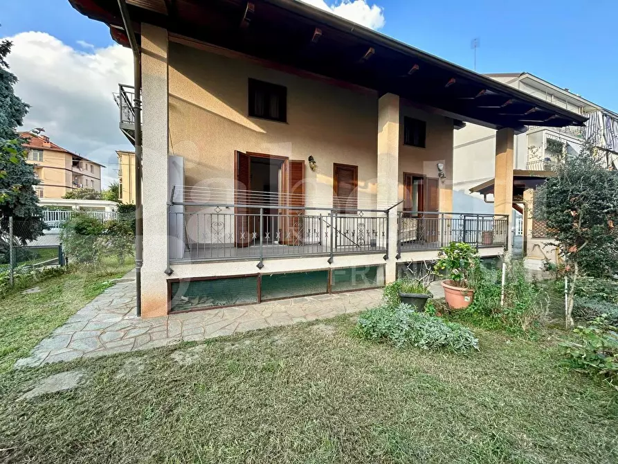 Immagine 1 di Villa in vendita  in Via Bellini a Orbassano