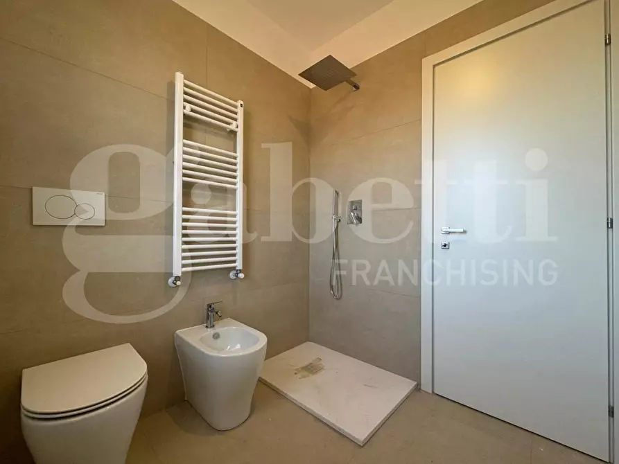Immagine 25 di Villa in vendita  in Viale piave, 76 a Ardea