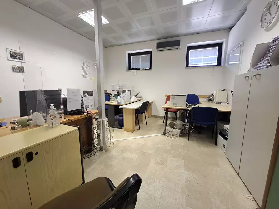 Immagine 5 di Negozio in vendita  in Viale San Domenico, snc a Sora