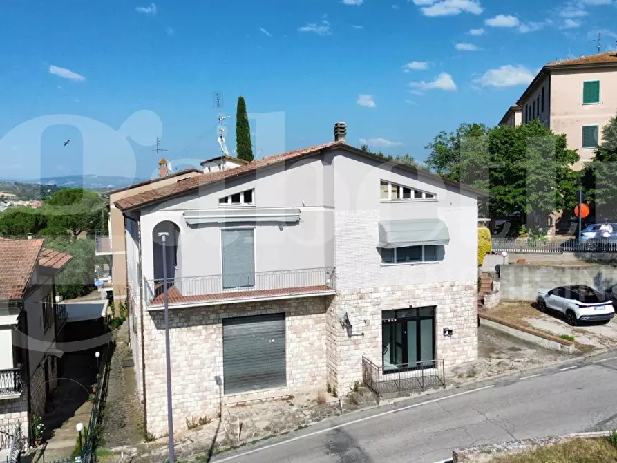 Immagine 47 di Casa bifamiliare in vendita  in Via MARIO ANGELONI, 1 a Torgiano