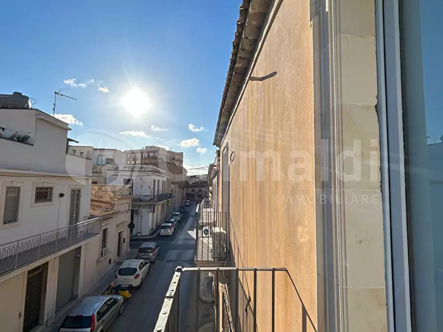 Immagine 13 di Appartamento in vendita  in Via Cavour a Avola