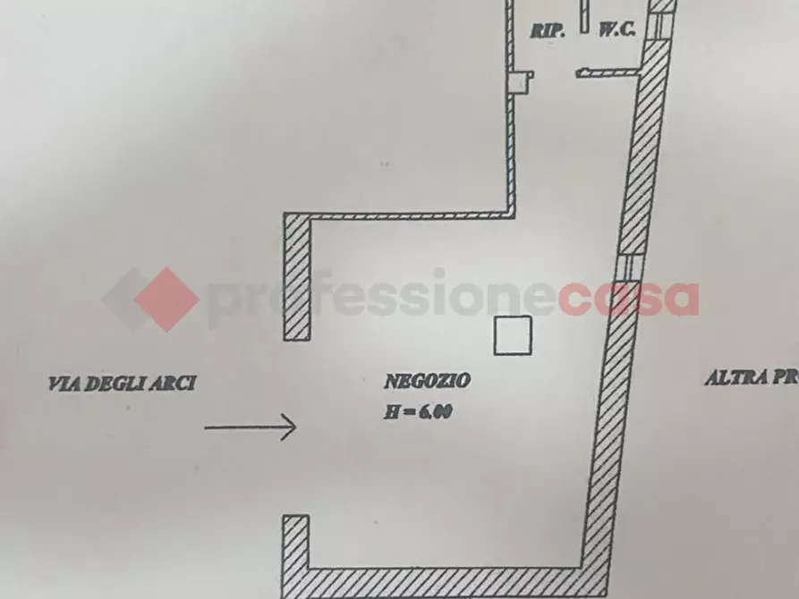 Immagine 11 di Negozio in affitto  in Via degli Arci, 31 a Anagni
