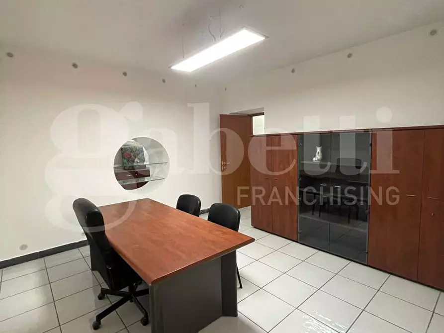 Immagine 9 di Ufficio in affitto  in Via Fusco, 10 a Torre Annunziata