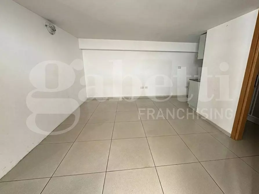 Immagine 12 di Negozio in affitto  in Via Garibaldi, 35 a Porto Cesareo