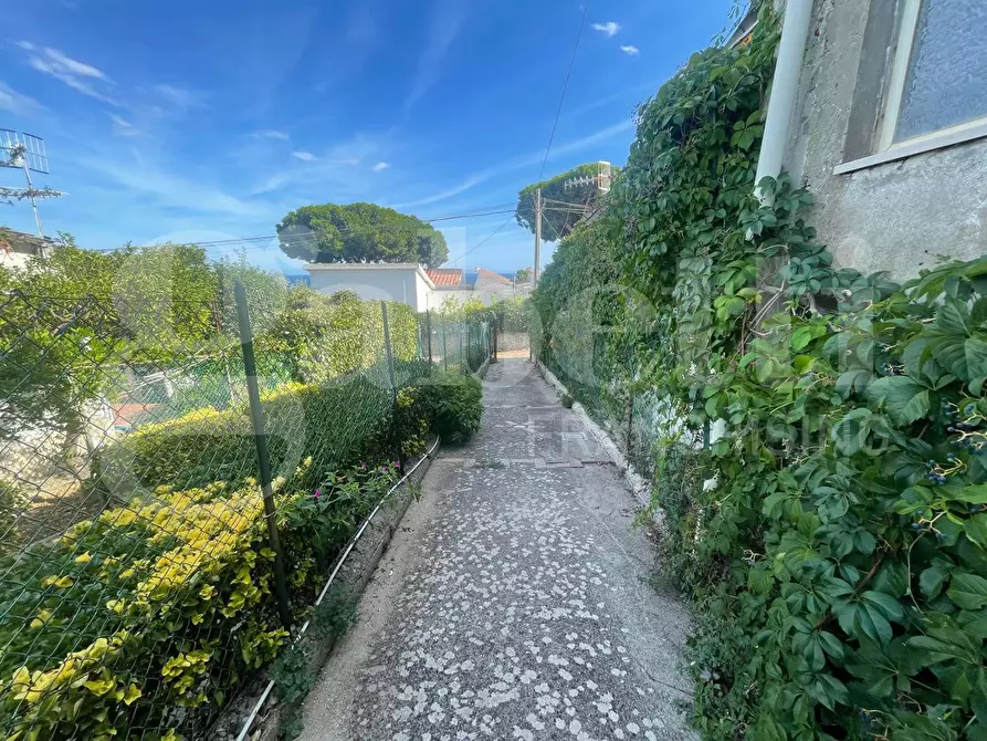 Immagine 38 di Casa indipendente in vendita  in Via Dei Mandorli, s.n.c. a Gaeta