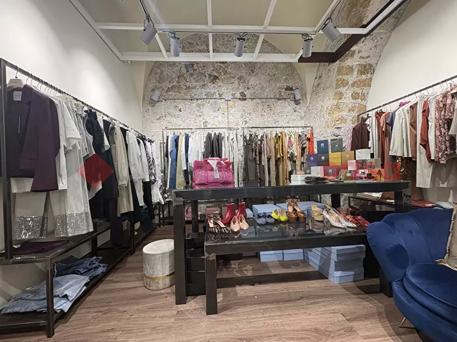 Immagine 12 di Attività commerciale in vendita  in Via ROMA, 113 a Terracina