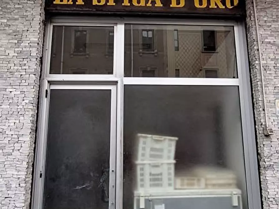 Immagine 3 di Negozio in vendita  in Via Melchiorre Delfico, 20 a Milano