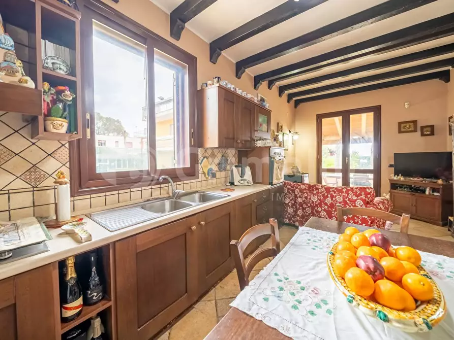 Immagine 22 di Villa in vendita  in Via Sandro Pertini a Avola