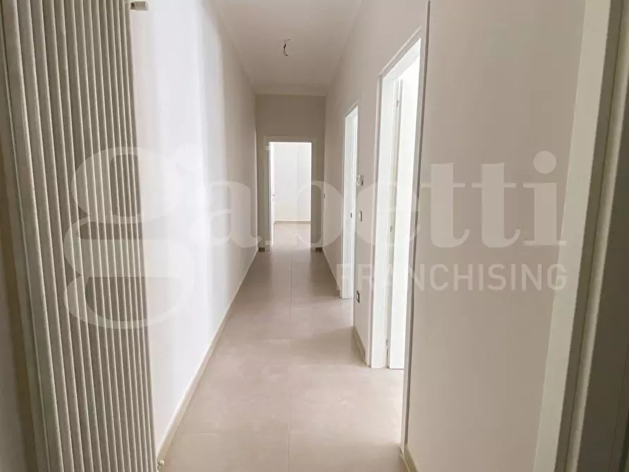 Immagine 5 di Appartamento in affitto  in Via Vittorio Veneto a Trani