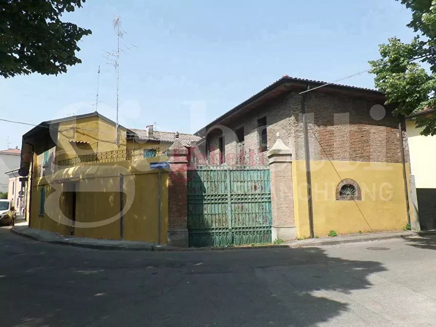Immagine 1 di Casa indipendente in vendita  in Via F. Gallerani, 72 a Cento