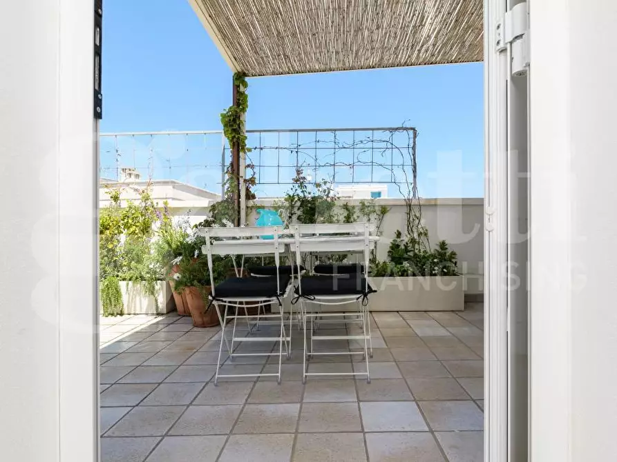Immagine 23 di Appartamento in vendita  in Viale Raone da Ostuni a Ostuni