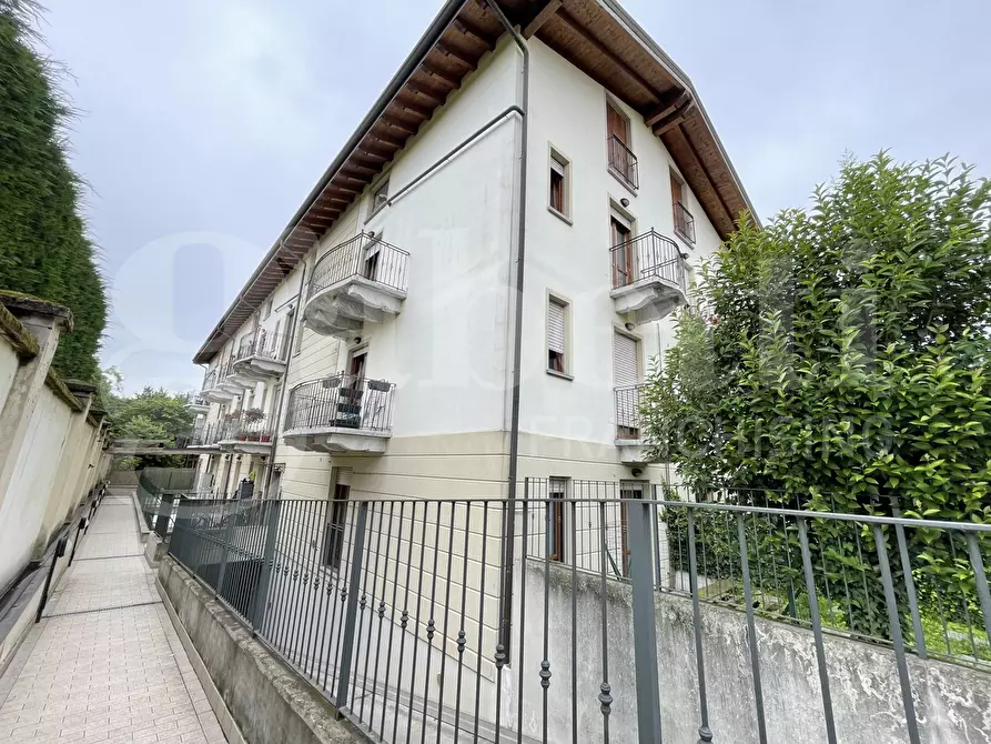 Immagine 1 di Appartamento in vendita  in Via Confalonieri, 4 a Romano Di Lombardia