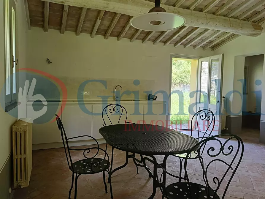 Immagine 8 di Palazzo in vendita  in Strada San Marco-Cenerente a Perugia