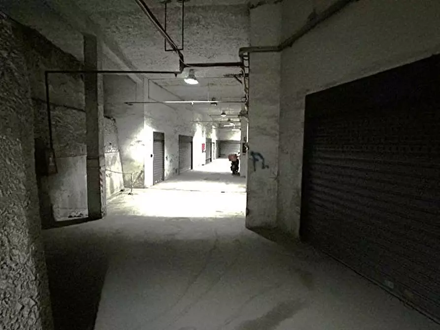 Immagine 21 di Appartamento in vendita  in Via Michele Guadagno a Napoli