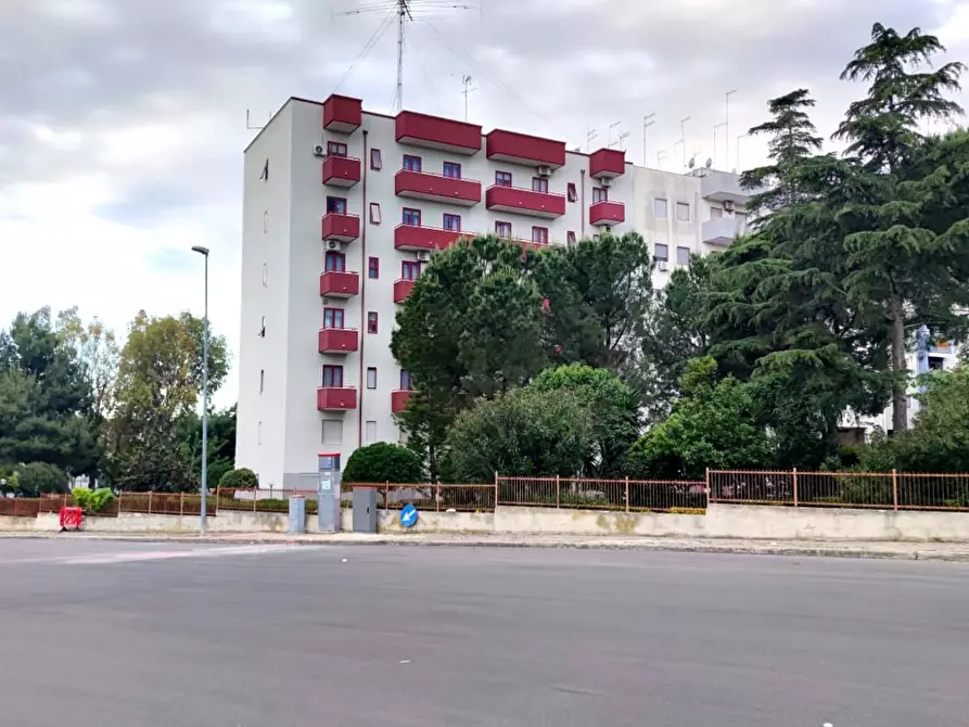 Immagine 1 di Appartamento in vendita  in Viale DELLA LIBERAZIONE, 22 a Taranto