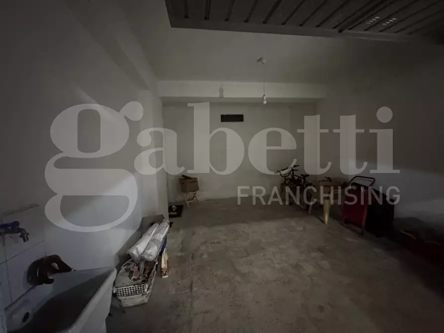 Immagine 2 di Box auto in vendita  in Via Madonna del Tindari, 12 a Villafranca Tirrena