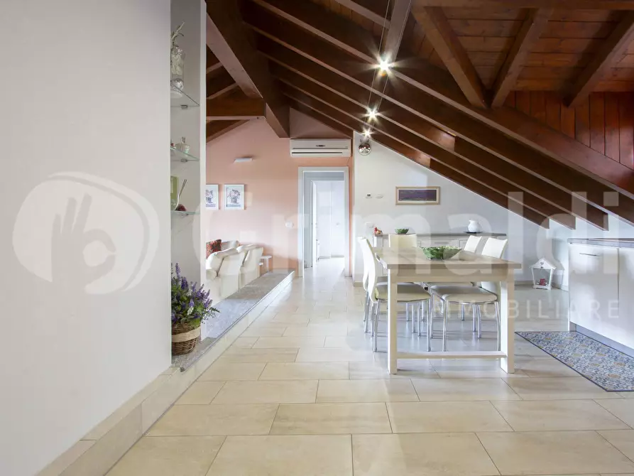 Immagine 19 di Albergo/B&B/Residence in vendita  in Via Besozzo, 12 a Mercallo