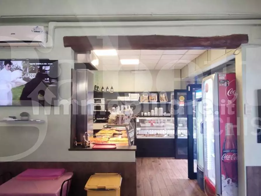 Immagine 9 di Bar / Ristorante in vendita  in Via Antonio Silvani, 37/39 a Roma