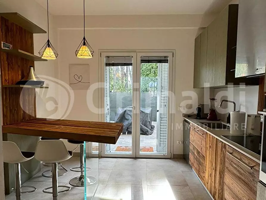 Immagine 7 di Appartamento in vendita  in Via G. MATTEOTTI, 1350 a Montignoso