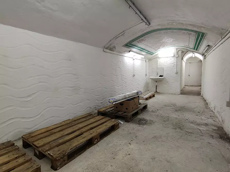 Immagine 5 di Magazzino in affitto  in Via Cima, 8 a Iglesias