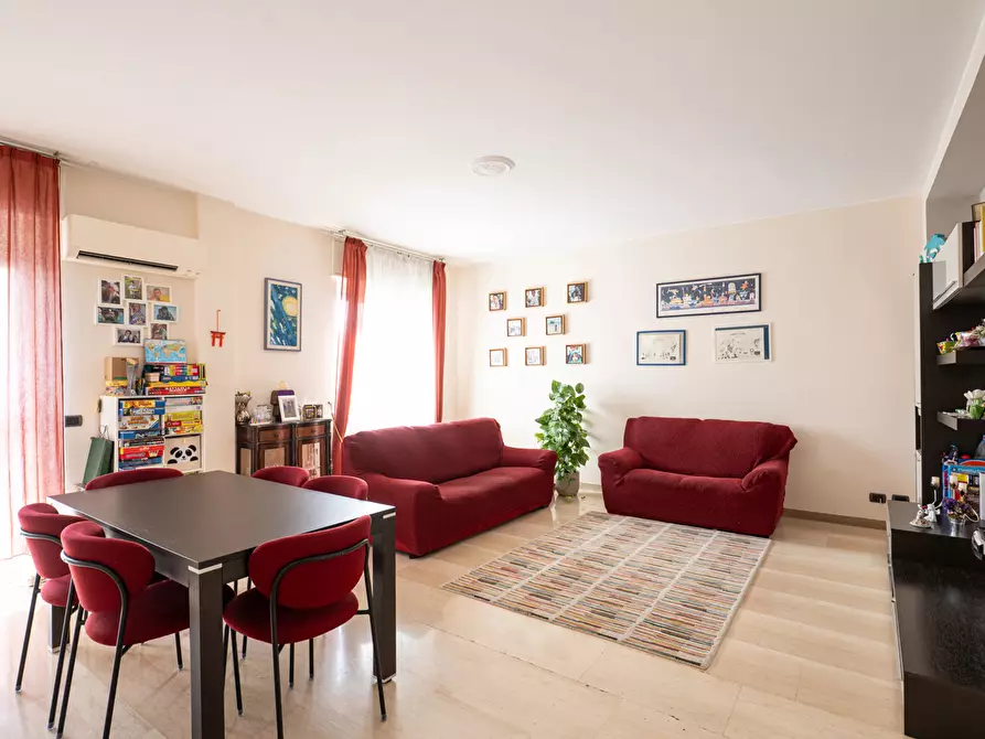Immagine 1 di Appartamento in vendita  in Via Giambellino a Milano