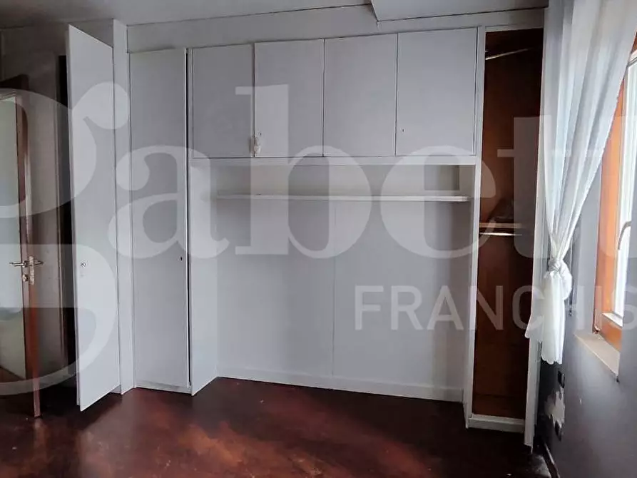 Immagine 14 di Appartamento in affitto  in Via campania a Napoli