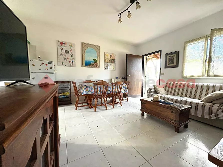 Immagine 4 di Villetta a schiera in vendita  in Via CAPRATICA, 1 a Sperlonga