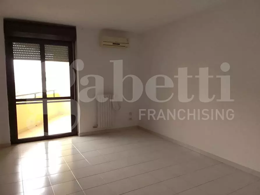 Immagine 3 di Appartamento in vendita  in Piazza SANDRO PERTINI, 5 a Taranto