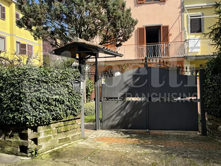 Immagine 2 di Casa bifamiliare in vendita  in Via XXIV MAGGIO, 00 a Bassano Romano