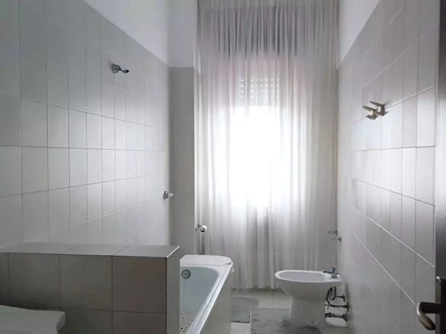 Immagine 11 di Appartamento in vendita  in Viale DELLA LIBERAZIONE, 22 a Taranto