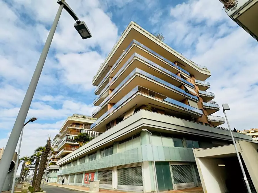 Immagine 1 di Appartamento in vendita  in Piazza Leon Battista Alberti, 10 a Fiumicino