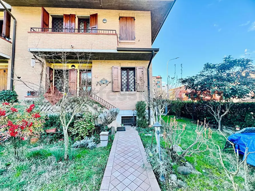 Immagine 12 di Villetta a schiera in vendita  in Via Del Cemento a Scandiano