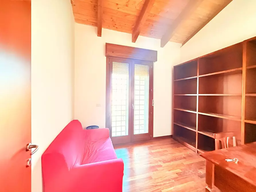 Immagine 13 di Appartamento in vendita  in Via BarzanÃ², 59 a Roma