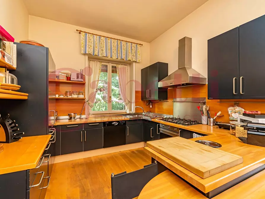 Immagine 9 di Villa in vendita  in Via Volturno, 22 a Bergamo